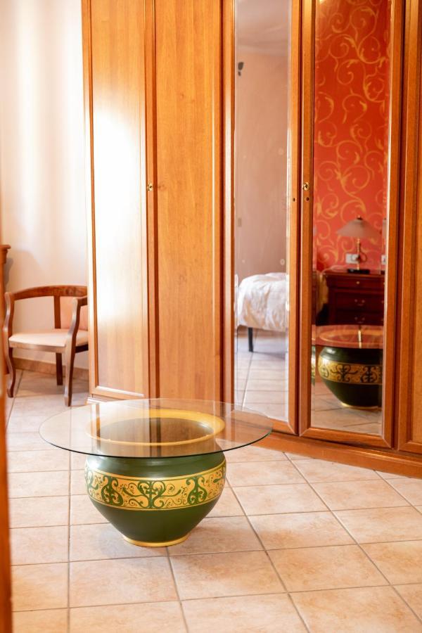 Lo Zio Michele Apartments Nuova Gibellina ภายนอก รูปภาพ