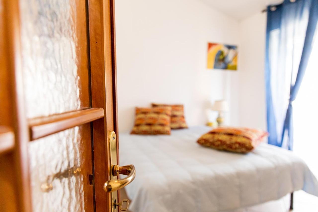 Lo Zio Michele Apartments Nuova Gibellina ภายนอก รูปภาพ